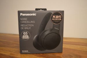 Panasonic RB-M600BE-K Over-Ear-Kopfhörer Verpackung Vorne