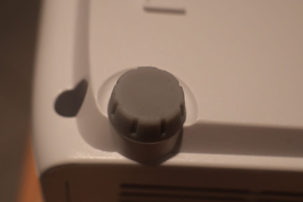 Optoma UHZ66 Beamer Fuß