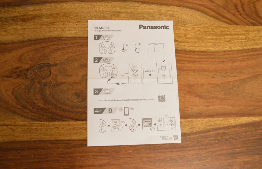 Panasonic RB-M600BE-K Over-Ear-Kopfhörer Bedienungsanleitung Vorderseite