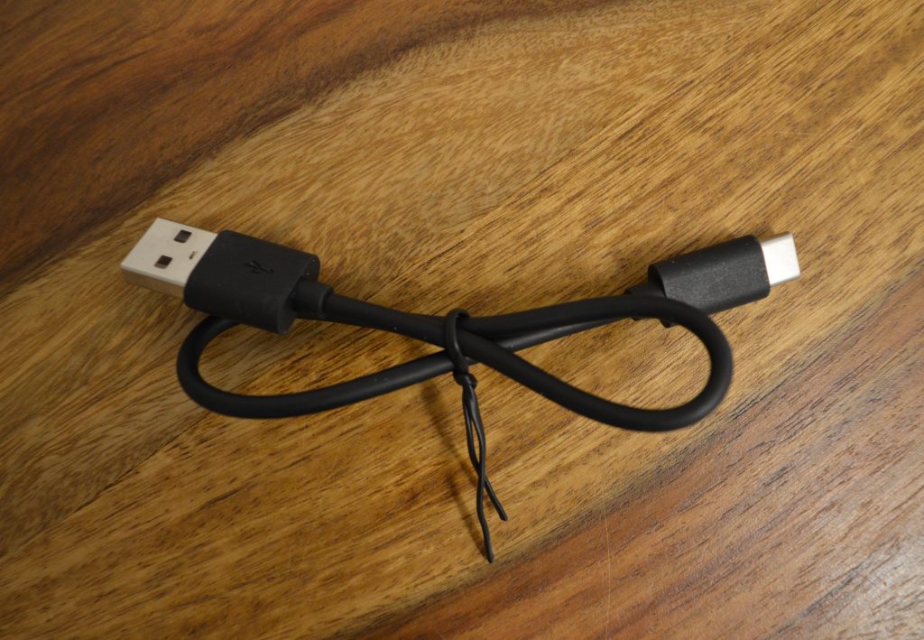 Panasonic RB-M600BE-K Over-Ear-Kopfhörer USB-Kabel