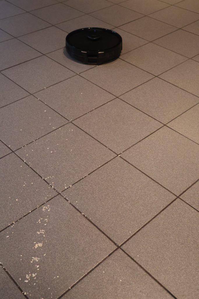 Tapo RV30 Max Plus Staubsauger-Roboter in Action