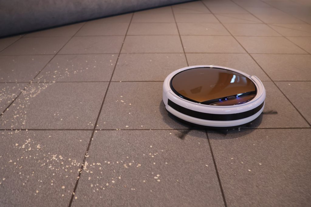 Zaco V5x Staubsauger-Roboter in Action
