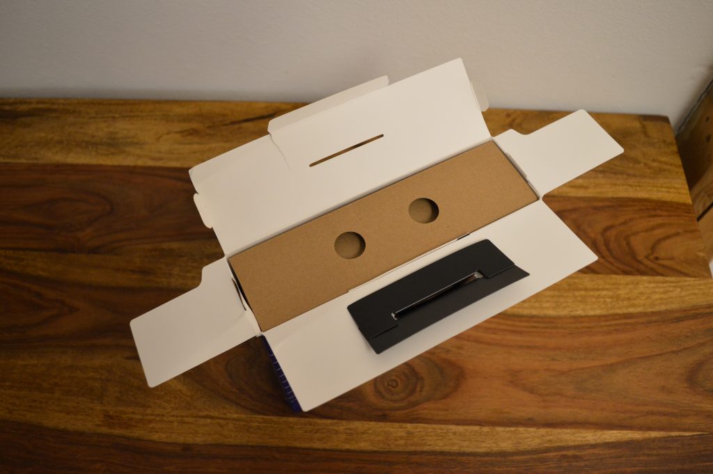 Panasonic RB-M600BE-K Over-Ear-Kopfhörer Verpackung geöffnet