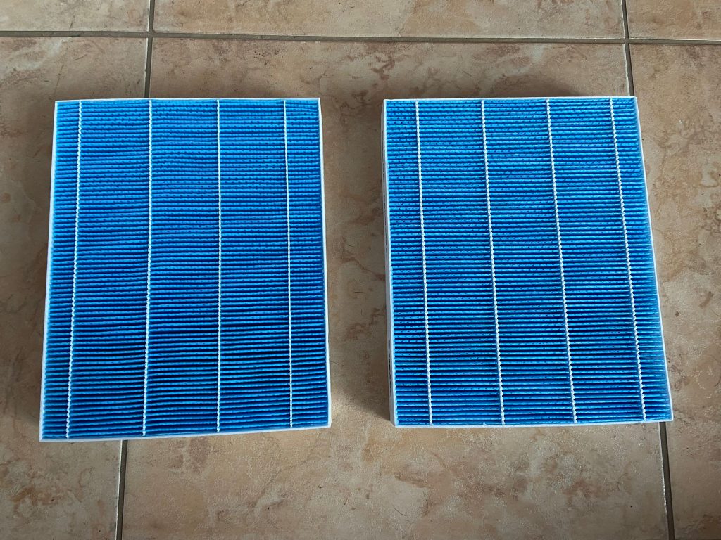 Ausgepackte Filter des Meaco Armin 680 Luftbefeuchters