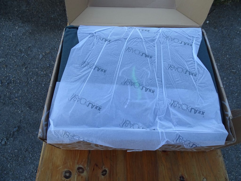 BACKLAxx-Akupressurmatte Verpackung geöffnet
