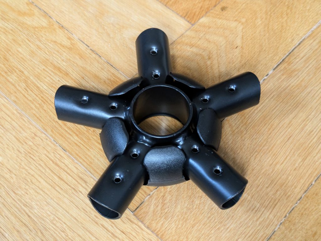 Drehkreuz des GTPLAYER GT800A Gaming-Stuhls von unten
