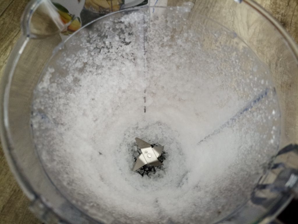 Emerio BL-12816.8 Standmixer, Crushed Ice auf acht Eiswürfeln