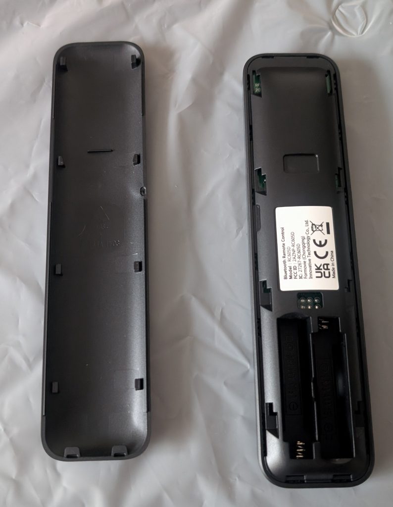 Formovie Theater Premium Beamer Fernbedienung geöffnet