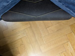 Fußstütze des Dowinx LS 6689 Gaming-Stuhls eingefahren