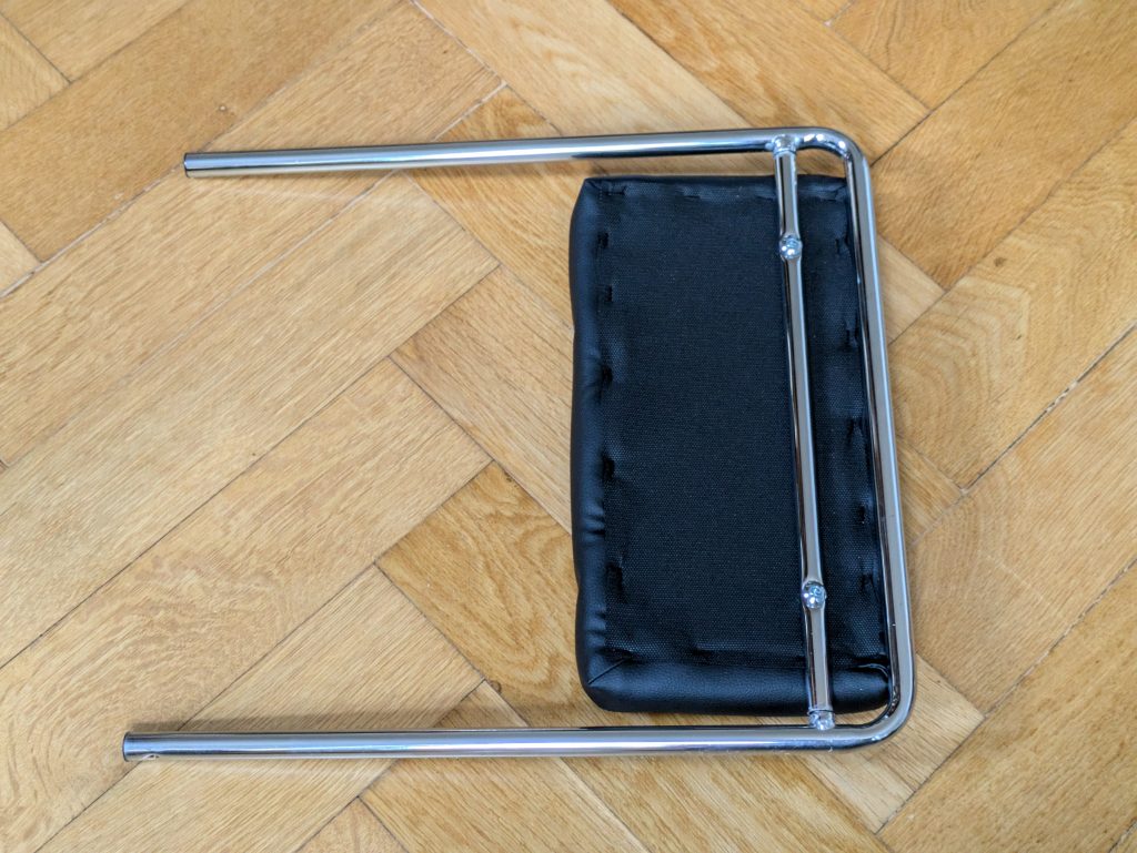 Fußstütze des GTPLAYER GT800A Gaming-Stuhls von unten