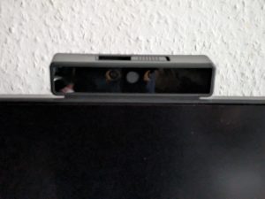 Kamera des Acer VERO CB343CURD Monitors von vorne mit Klappe