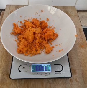 Kenwood PureJuice Pro JMP85.00SI Slow-Juicer Möhrentrester