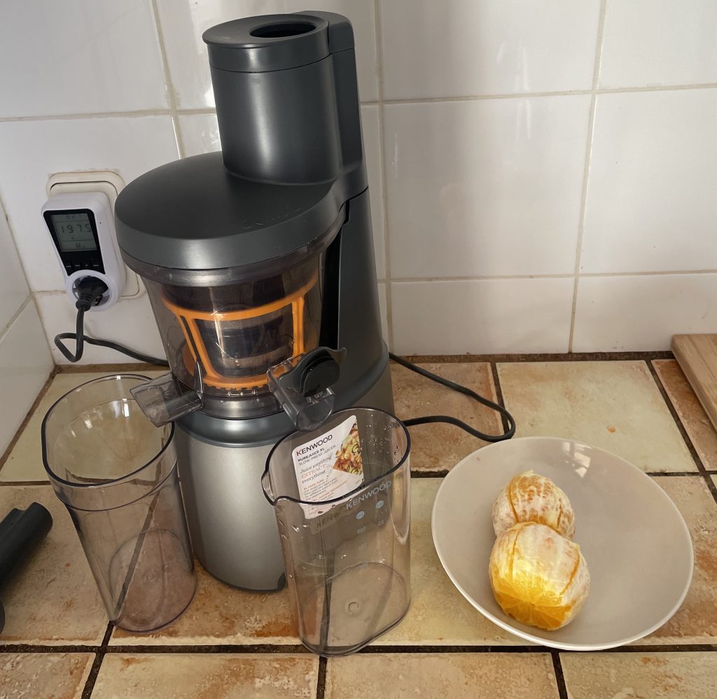 Kenwood PureJuice Pro JMP85.00SI Slow-Juicer Vorbereitung Orangen-Entsaftung