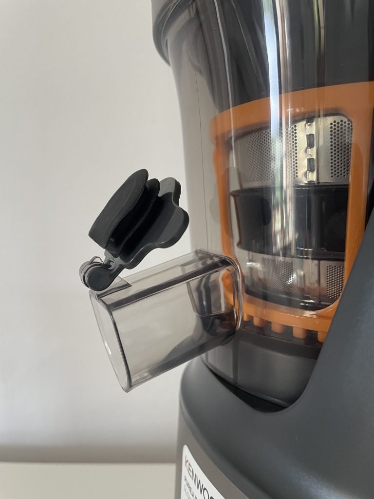 Kenwood PureJuice Pro JMP85.00SI Slow-Juicer geöffneter Tropf-Stopp