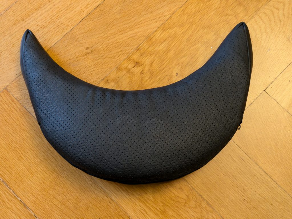 Kopfkissen des Diablo X-Ray 2.0 Gaming-Stuhls von hinten