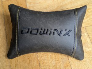 Kopfkissen des Dowinx LS 6689 Gaming-Stuhls