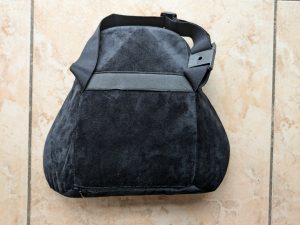 Kopfkissen des Razer Iskur V2 Gaming-Stuhls von hinten