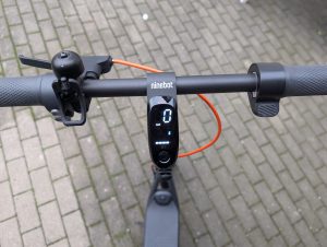 Lenker des Segway Ninebot F2 Pro E-Scooters