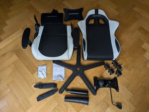 Lieferumfang des Robas Lund DX Racer 6 OHFD32NW Gaming Stuhls v2