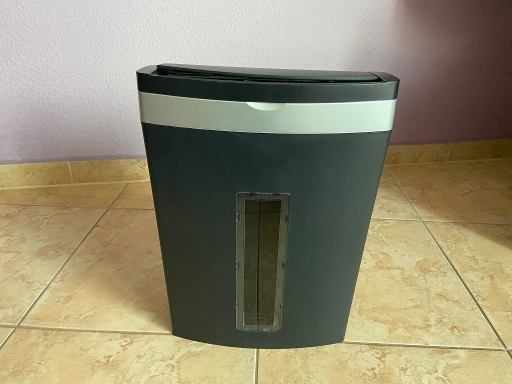 Peach PS600-10 Aktenvernichter von vorne