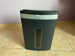 Peach PS600-10 Aktenvernichter von vorne