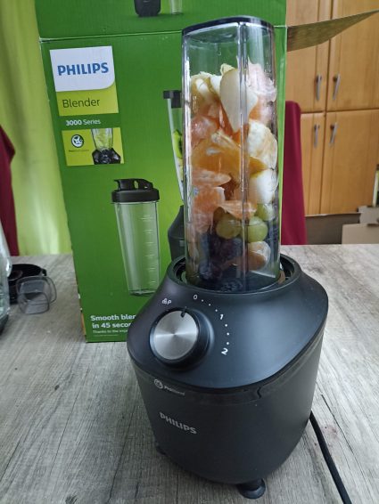 Philips 3000 Series HR229141 Standmixer, Früchte im Trinkbehälter