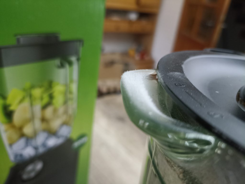 Philips 3000 Series HR229141 Standmixer, Mehlstaub beim Zerkleinern von Vollkornweizen