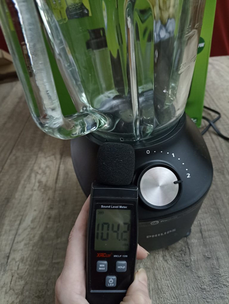 Philips 3000 Series HR229141 Standmixer, Messen der Lautstärke in Dezibel