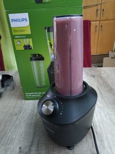Philips 3000 Series HR229141 Standmixer, Smoothie Zubereitung im Trinkbehälter