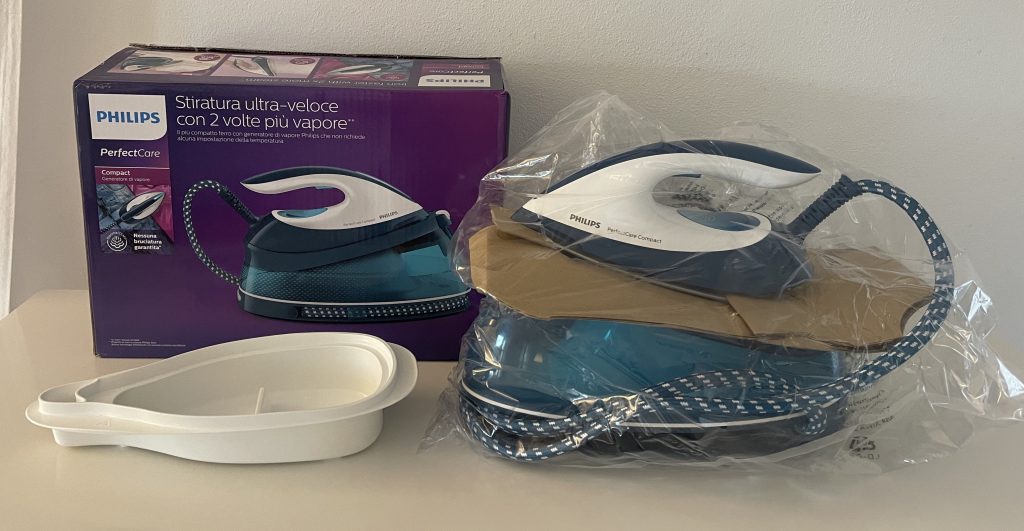 Philips PerfectCare Compact GC7844:20 Dampfbügelstation ausgepackt mit Schutzfolie