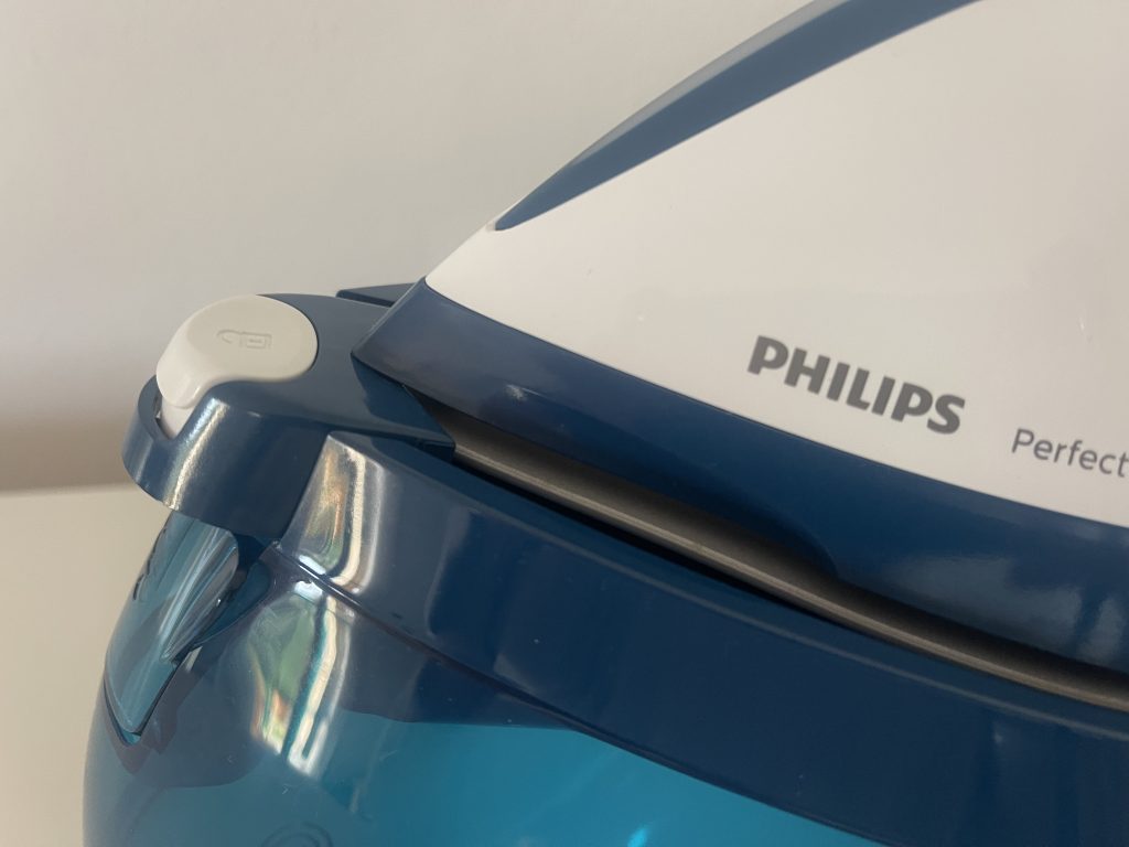 Philips PerfectCare Compact GC7844:20 Dampfbügelstation mit verschlossener Transportsicherung