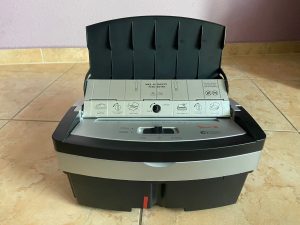 Schneidblock des Peach PS600-10 Aktenvernichters