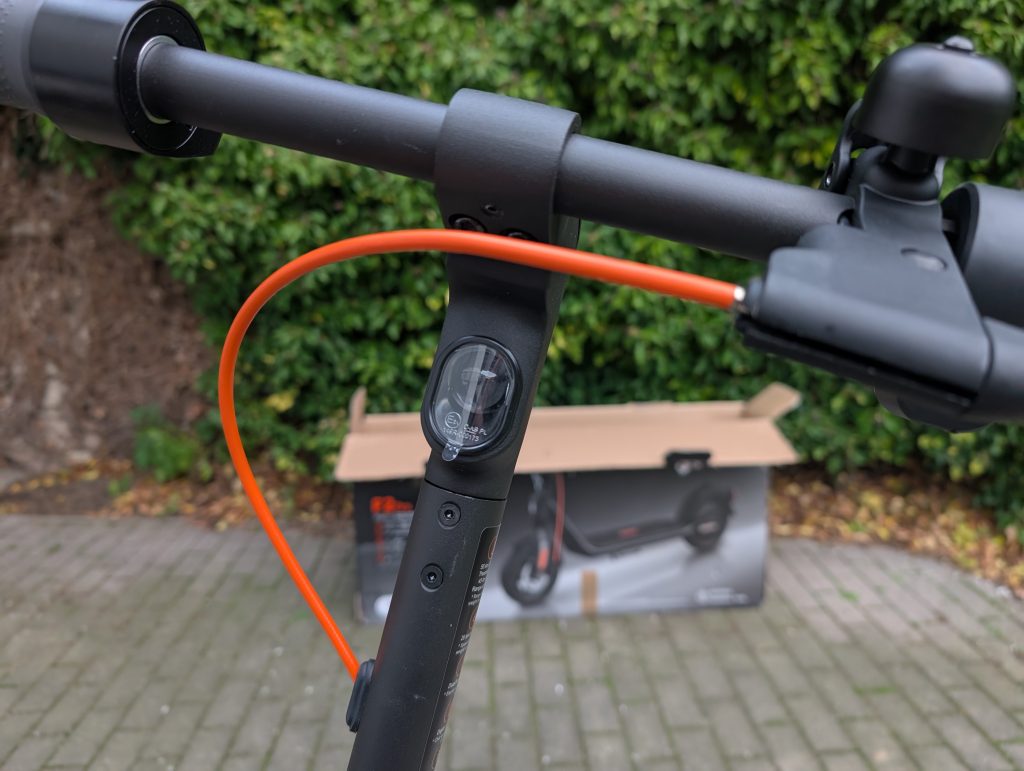 Segway Ninebot F2 Pro E-Scooter von vorne
