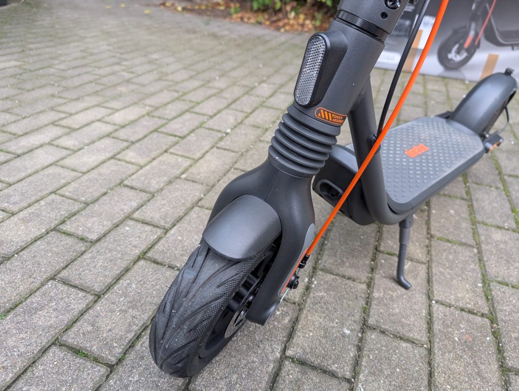 Segway Ninebot F2 Pro E-Scooter von vorne (2)