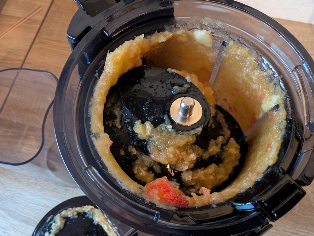 Severin ES 3571 Slow-Juicer Apfeltrester im Gerät
