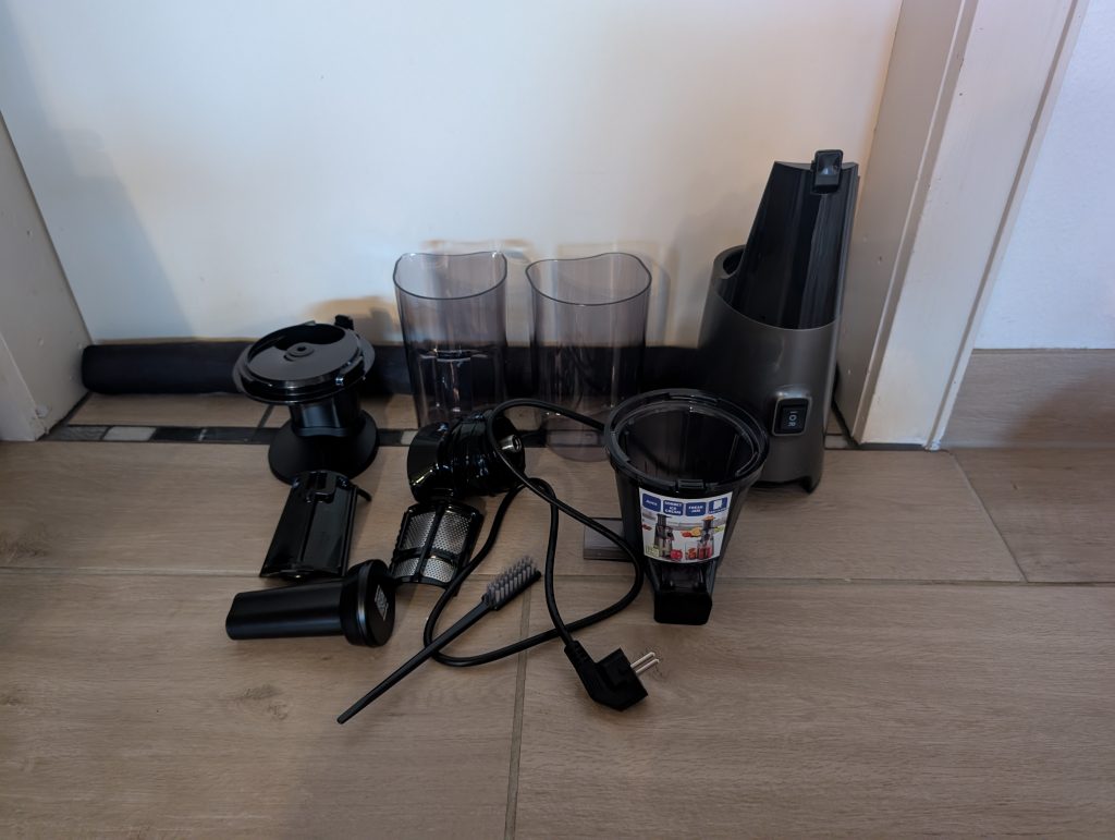 Severin ES 3571 Slow-Juicer Einzelteile ausgepackt