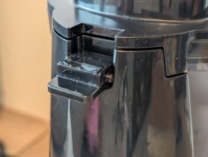 Severin ES 3571 Slow-Juicer Klippschalter Deckel offen