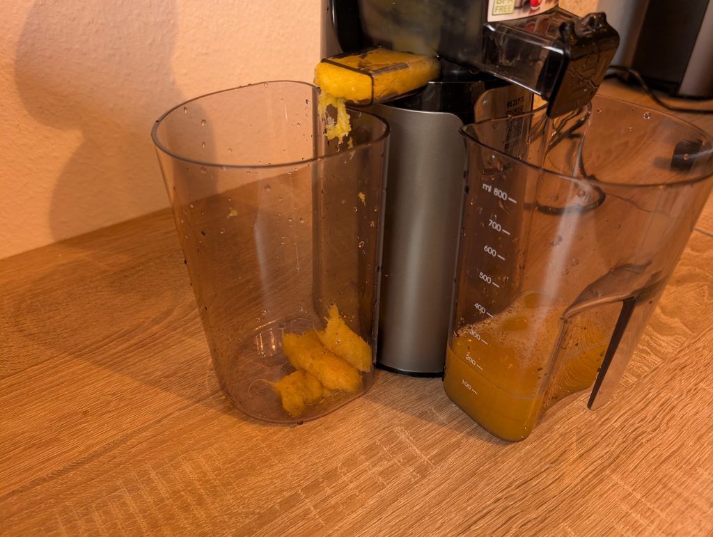 Severin ES 3571 Slow-Juicer Orangensaft und Trester
