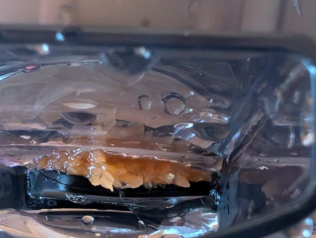 Severin ES 3571 Slow-Juicer Reste am Tresteraustritt außen