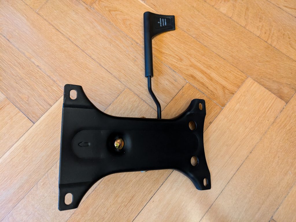 Sitzmechanik des Diablo X-Ray 2.0 Gaming-Stuhls von unten