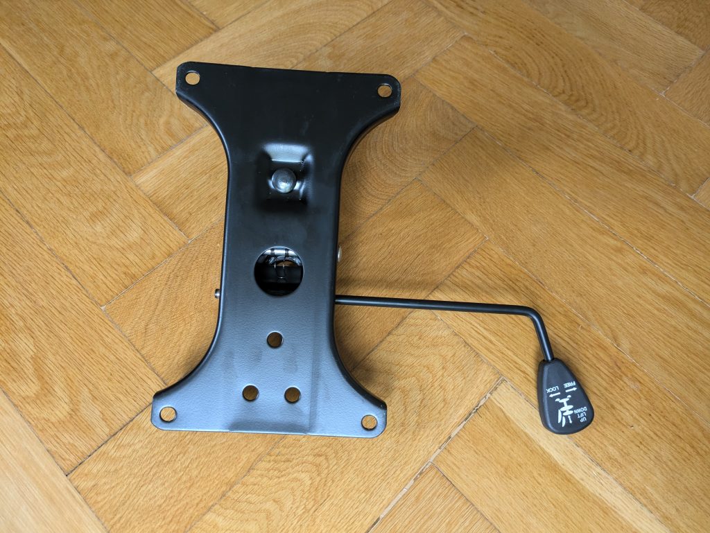 Sitzmechanik des Robas Lund DX Racer 6 OHFD32NW Gaming Stuhls von unten