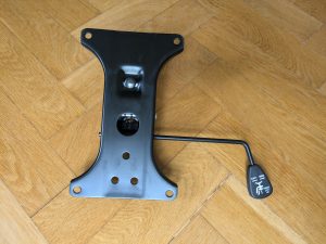 Sitzmechanik des Robas Lund DX Racer 6 OHFD32NW Gaming Stuhls von unten