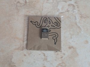 USB-Dongle des Razer Freyja Gaming-Sitz-Kissens