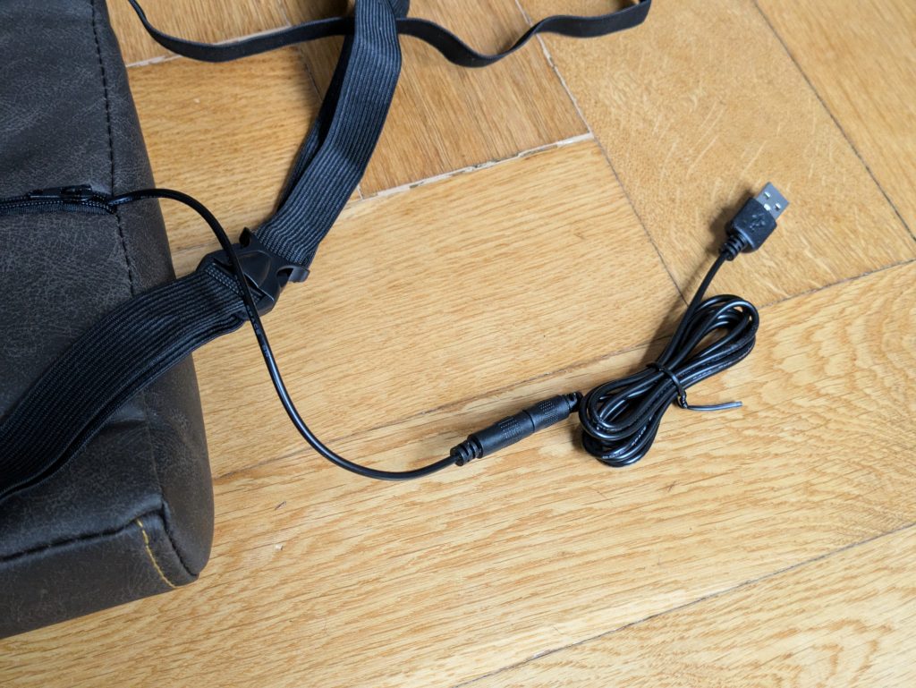 USB-Kabel des Dowinx LS 6689 Gaming-Stuhls