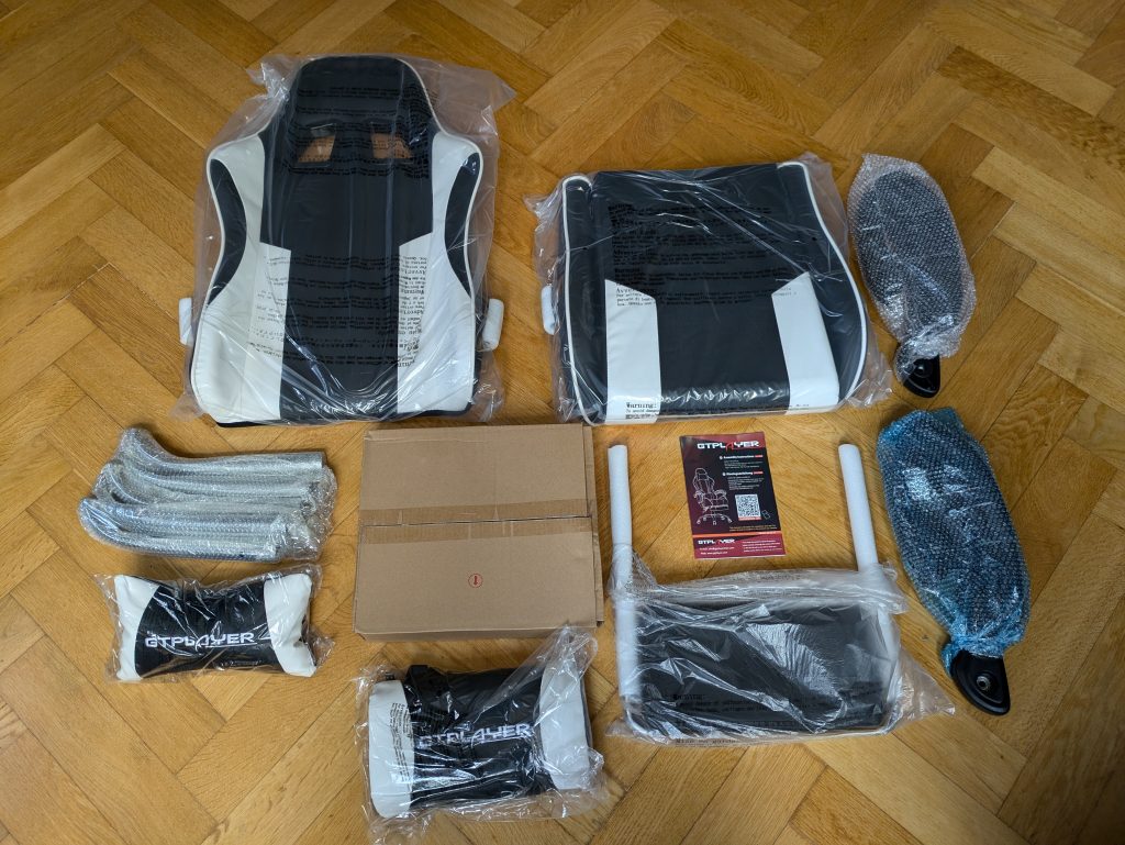 Verpackter Lieferumfang des GTPLAYER GT800A Gaming-Stuhls