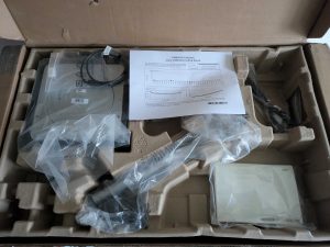 Verpackung des Acer VERO CB343CURD Monitors geöffnet