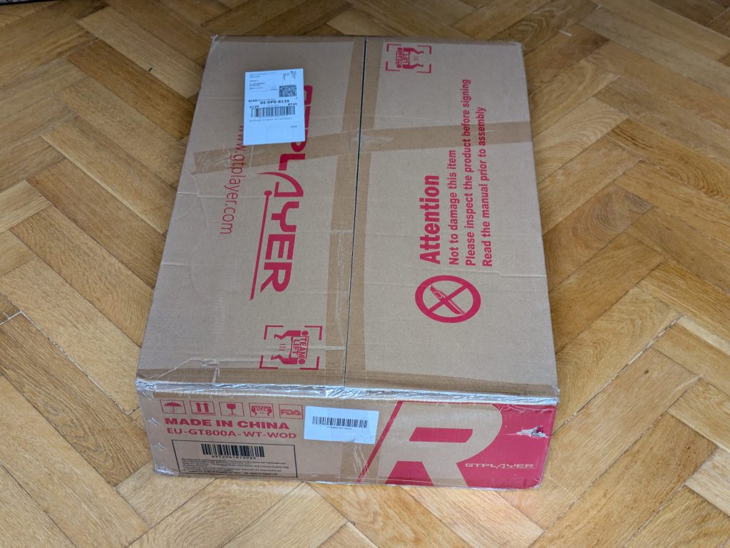 Verpackung des GTPLAYER GT800A Gaming-Stuhl von der Seite