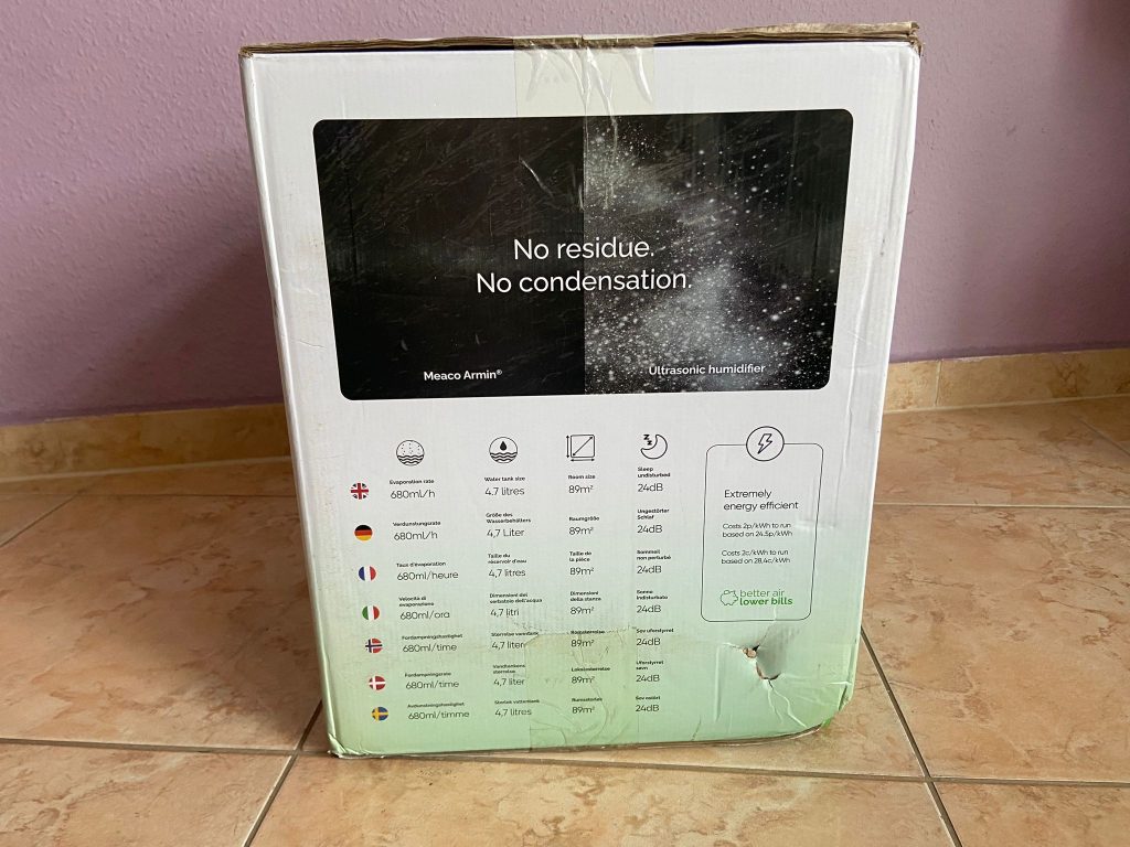 Verpackung des Meaco Armin 680 Luftbefeuchters von der Seite