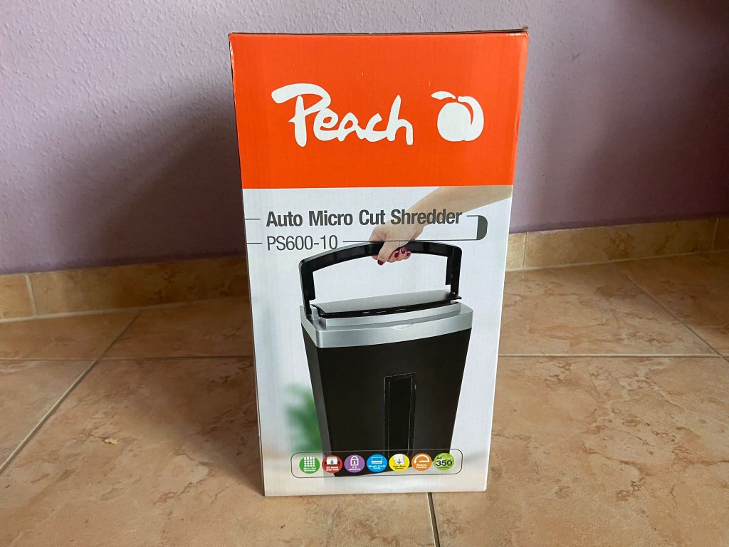 Verpackung des Peach PS600-10 Aktenvernichters von der anderen Seite