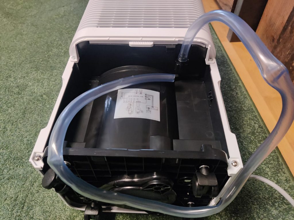 Pro Breeze PB-18 Luftentfeuchter montierter Schlauch